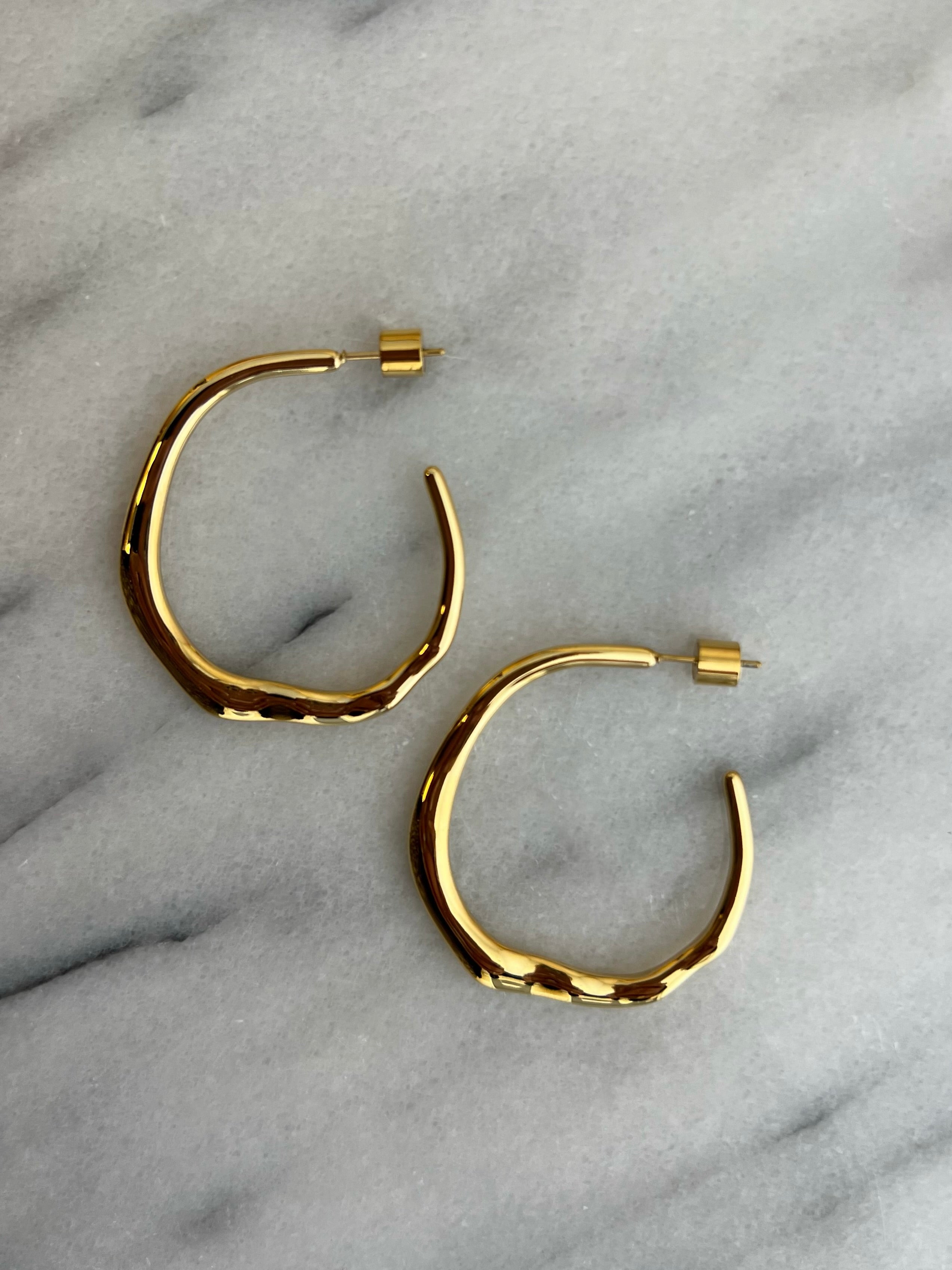Ali Hoop