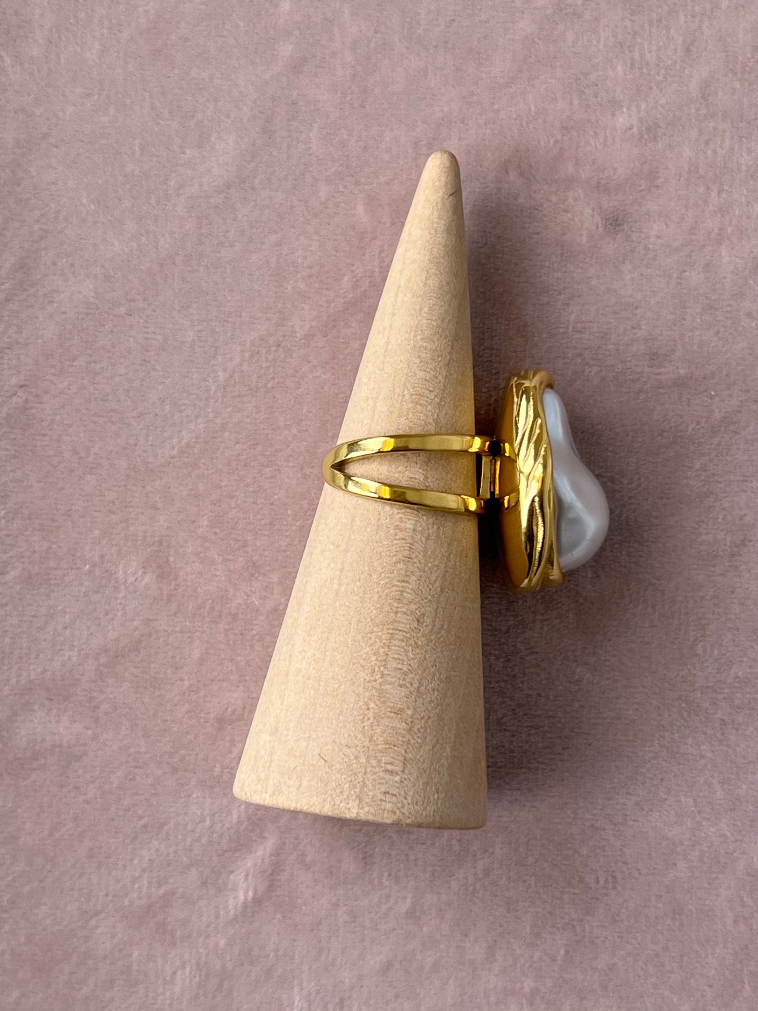 Isla Statement Ring